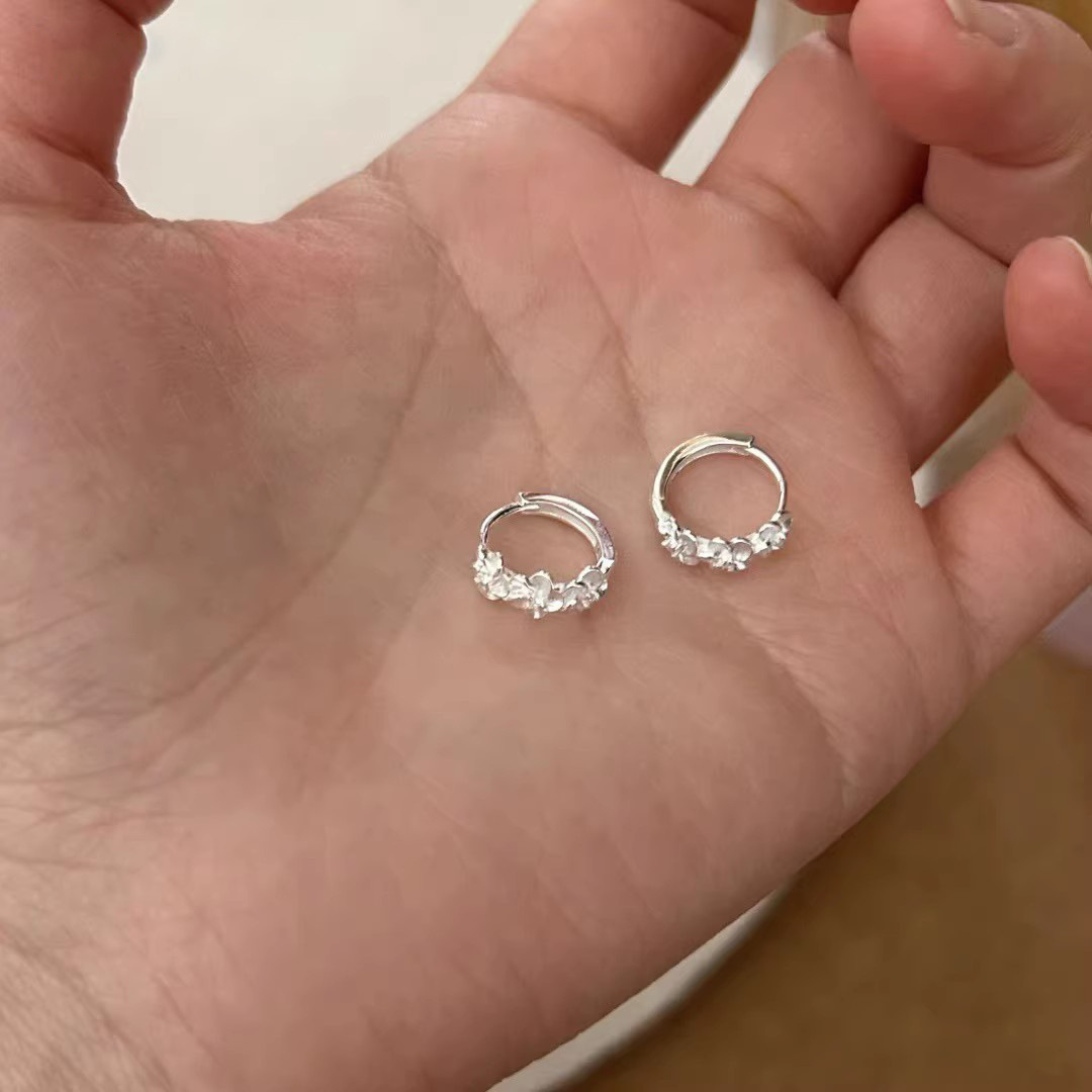 Three Flower earrings from Fanhua, a new style in 2024, are trendy, unique, niche, light luxury, high-end, sweet and elegant, versatile earrings for women full figure
