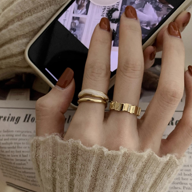A new, fashionable and individual open-top ring with a light luxury and high-end feel, featuring a niche design and a cold style full figure