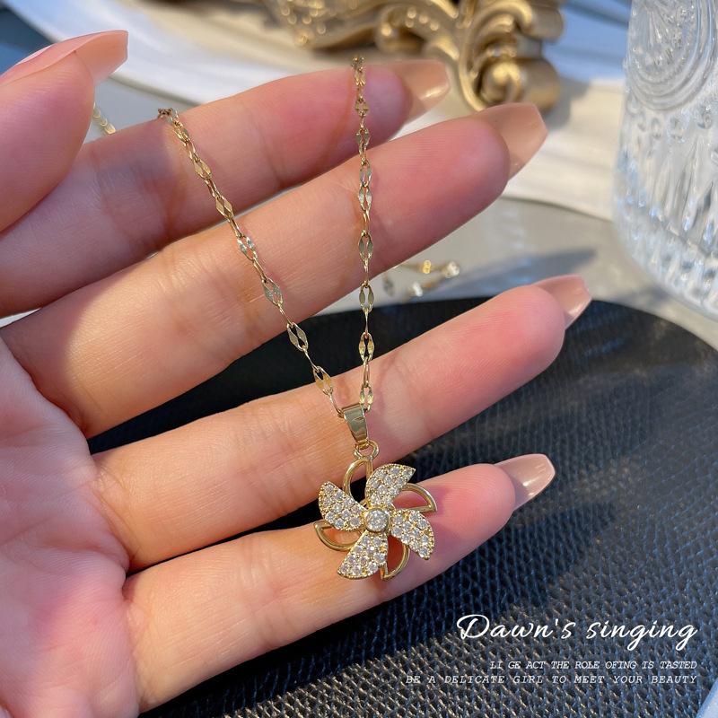 【 Titanium Steel 】 Rotating windmill perforated full diamond, light luxury and elegant, full diamond necklace, versatile for women, collarbone chain, titanium steel Application Scenario