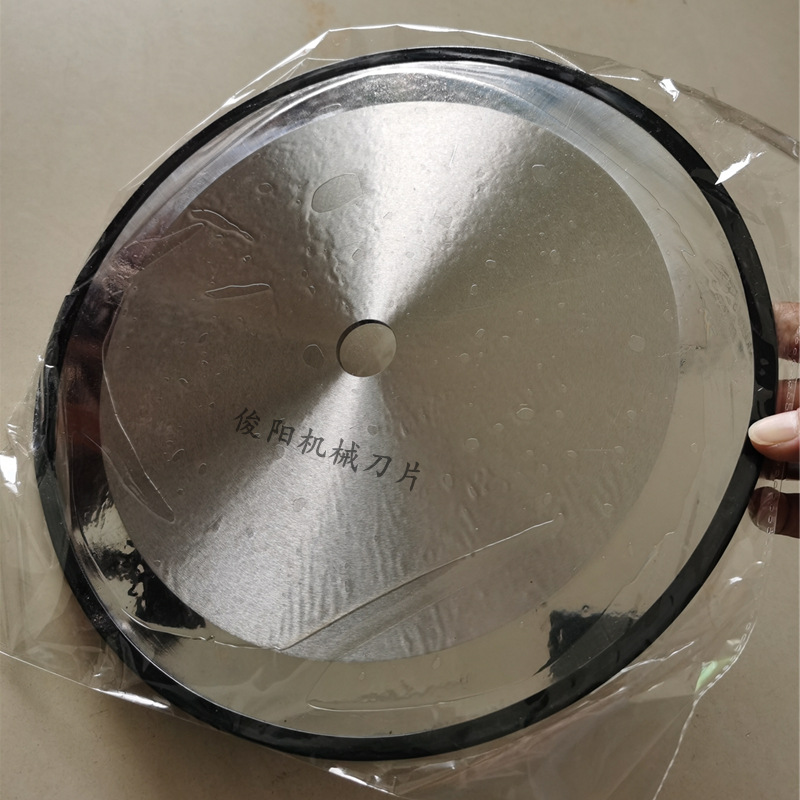 Wholesale automatic cutting table machines, large round knives for cutting cloth, binding strips, adhesive tapes, films, and slitting. Large quantities of round blades offer better prices Application Scenario