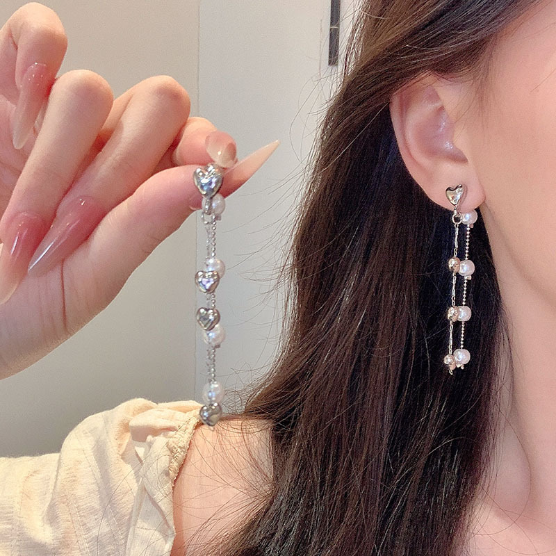 Korean-style back-hanging heart-shaped pearl tassel earrings, high-end women's light luxury earrings, long face-enhancing small earrings wholesale details Picture