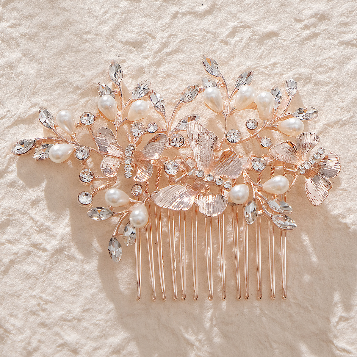 Korean-style elegant alloy butterfly hair combs, pearl and diamond-encrusted hair accessories, bride wedding coils, hair and headwear manufacturer wholesale full figure