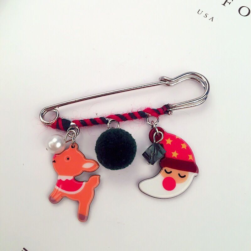 New Christmas accessories from South Korea: Cute reindeer sled dog cartoon fun wound brooch, pin brooch and corsage accessory details Picture