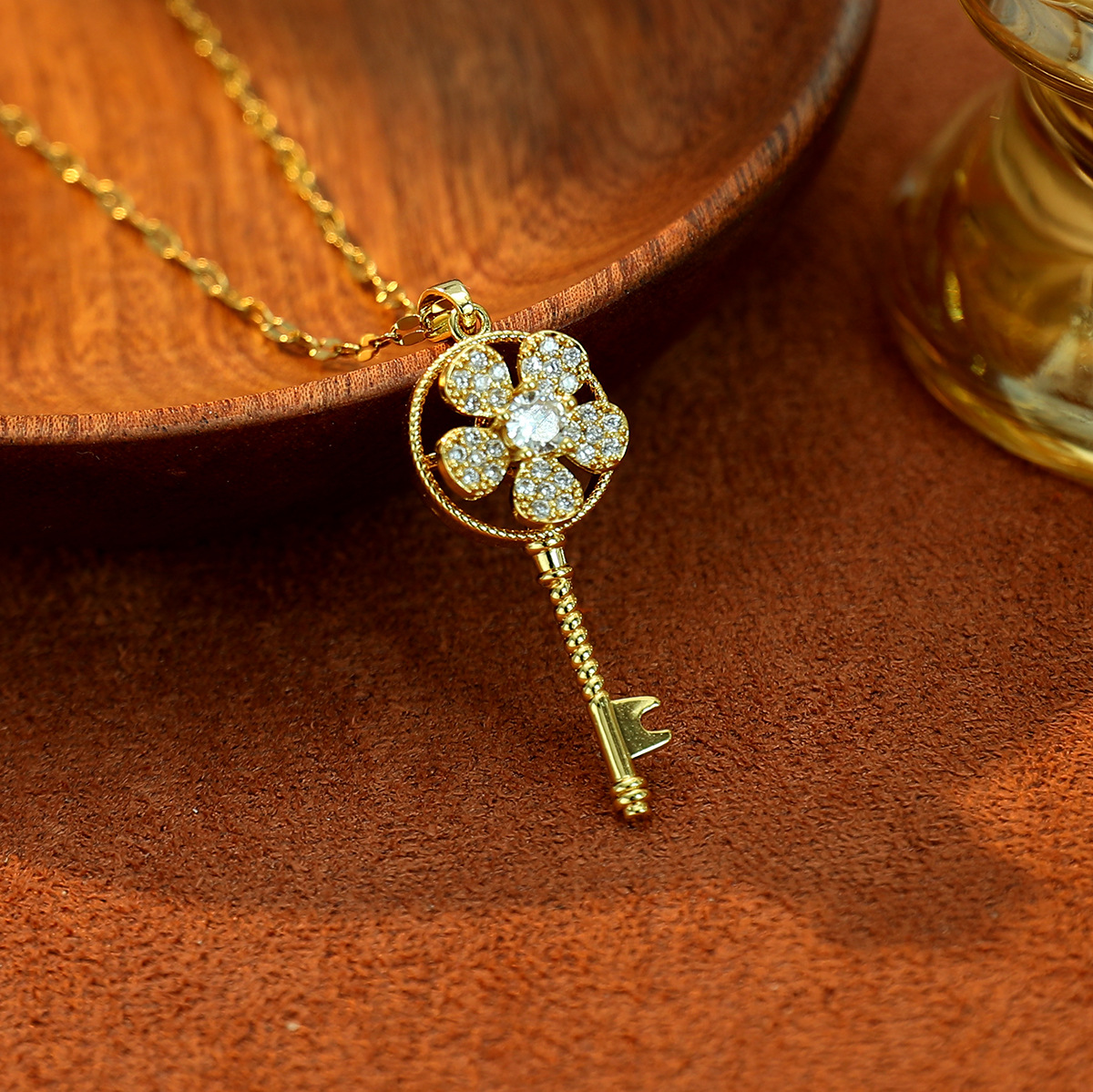 Spring and summer rotating fashionable and light luxury titanium heart-shaped flower steel necklace, simple and versatile, full diamond zircon pendant collarbone chain Specification drawing