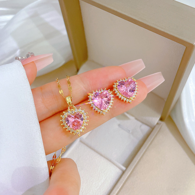 【 Titanium Steel 】 Full Diamond Heart Necklace Earring set, Light luxury, slightly inset, personalized and elegant banquet ear and neckpiece combination full figure
