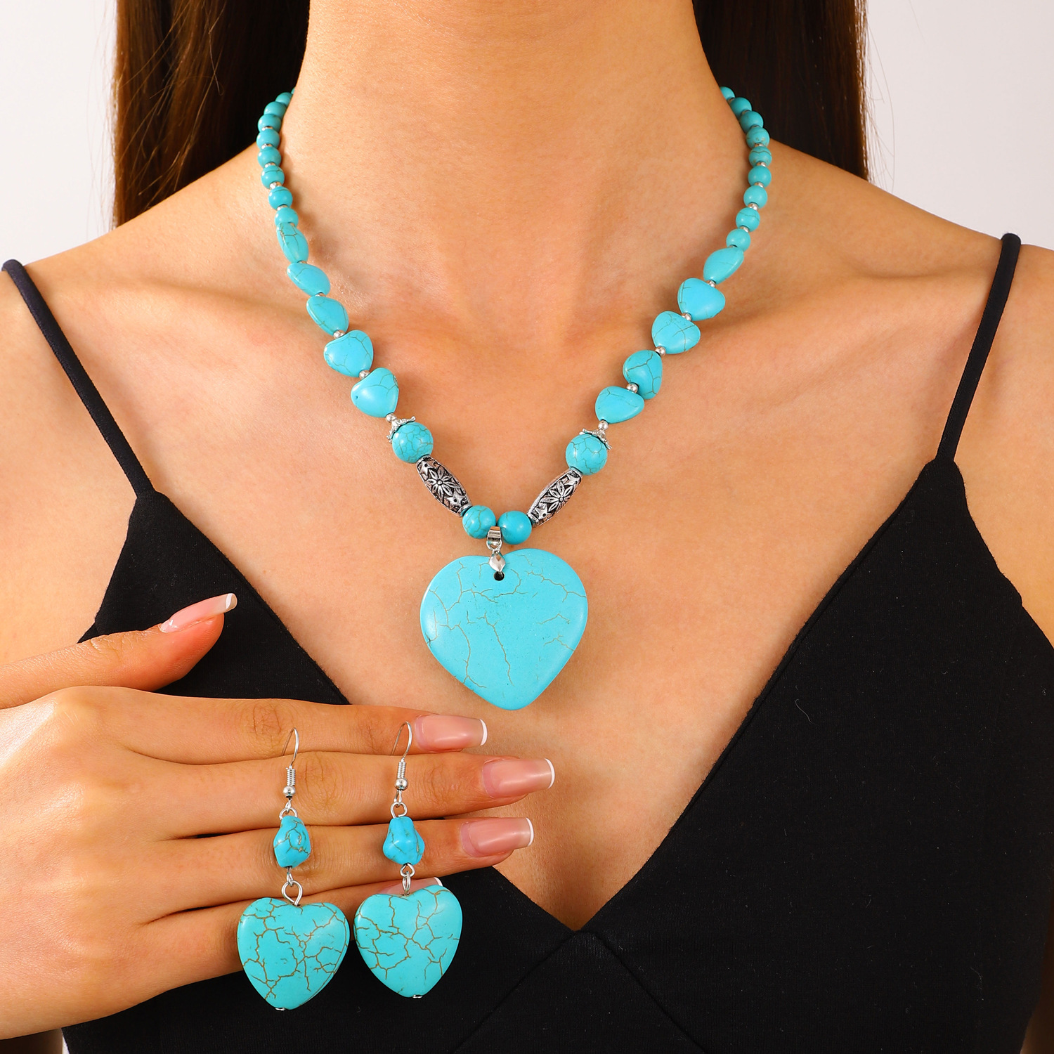 European and American turquoise spliced necklace, retro heart-shaped earrings, necklace jewelry set, Bohemian cross-border accessories full figure