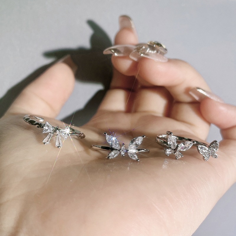 High-end butterfly zircon ring, a niche design for women, sweet and cool ins index finger ring, a cold style, individual and fashionable ring Application Scenario