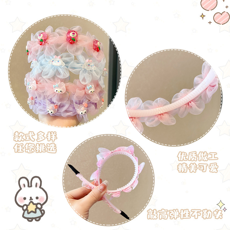 The Kuromi series of children's hair bands have teeth that are anti-slip and won't damage the hair. They are headbands for little girls to organize broken hair clips and headwear Application Scenario