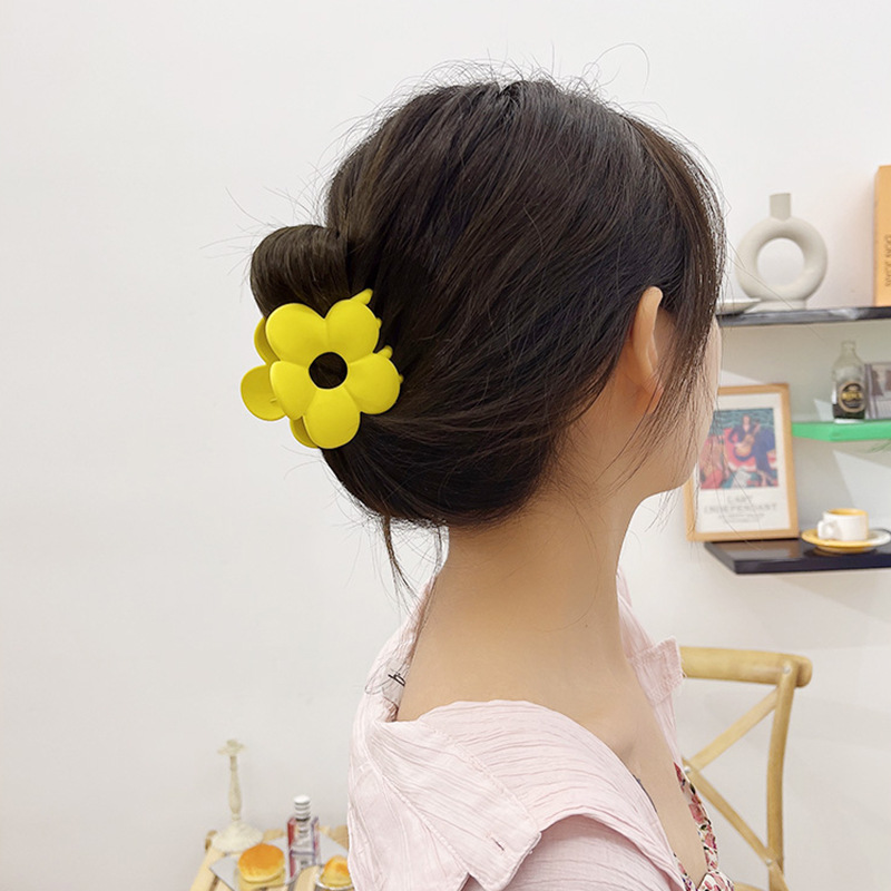 Simple large-sized flower hair clips for women, summer style, back head hair clips, elegant hairpins, headwear, hair clips, hair accessories details Picture