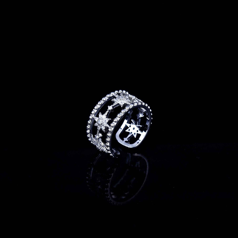 A slightly studded zircon octagonal open ring with a feminine and trendy charm, exuding a sense of light luxury and sophistication, and featuring a retro hollowed-out design details Picture