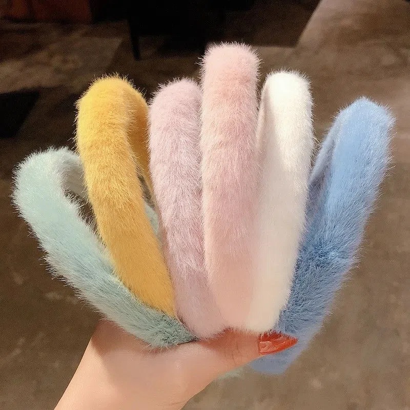 Rabbit fur hair band, candy-colored fur headband, 2022 autumn and winter new style hair clips, versatile headwear for going out full figure