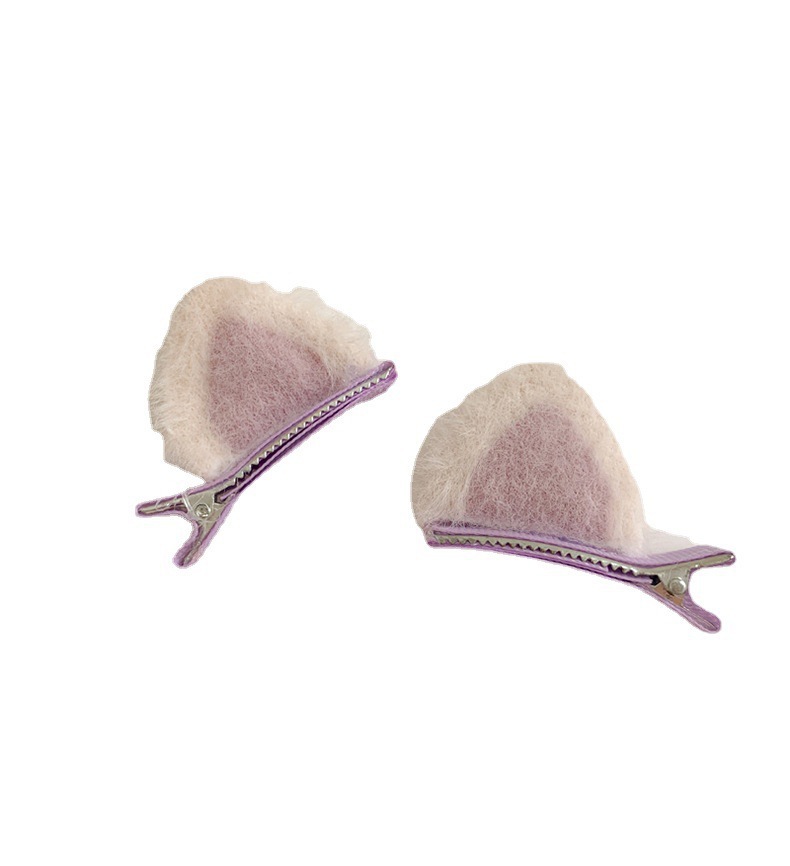 Cute ear-shaped hair clips for girls, plush hair clips, side bangs clips for little girls that won't damage their hair Item Picture