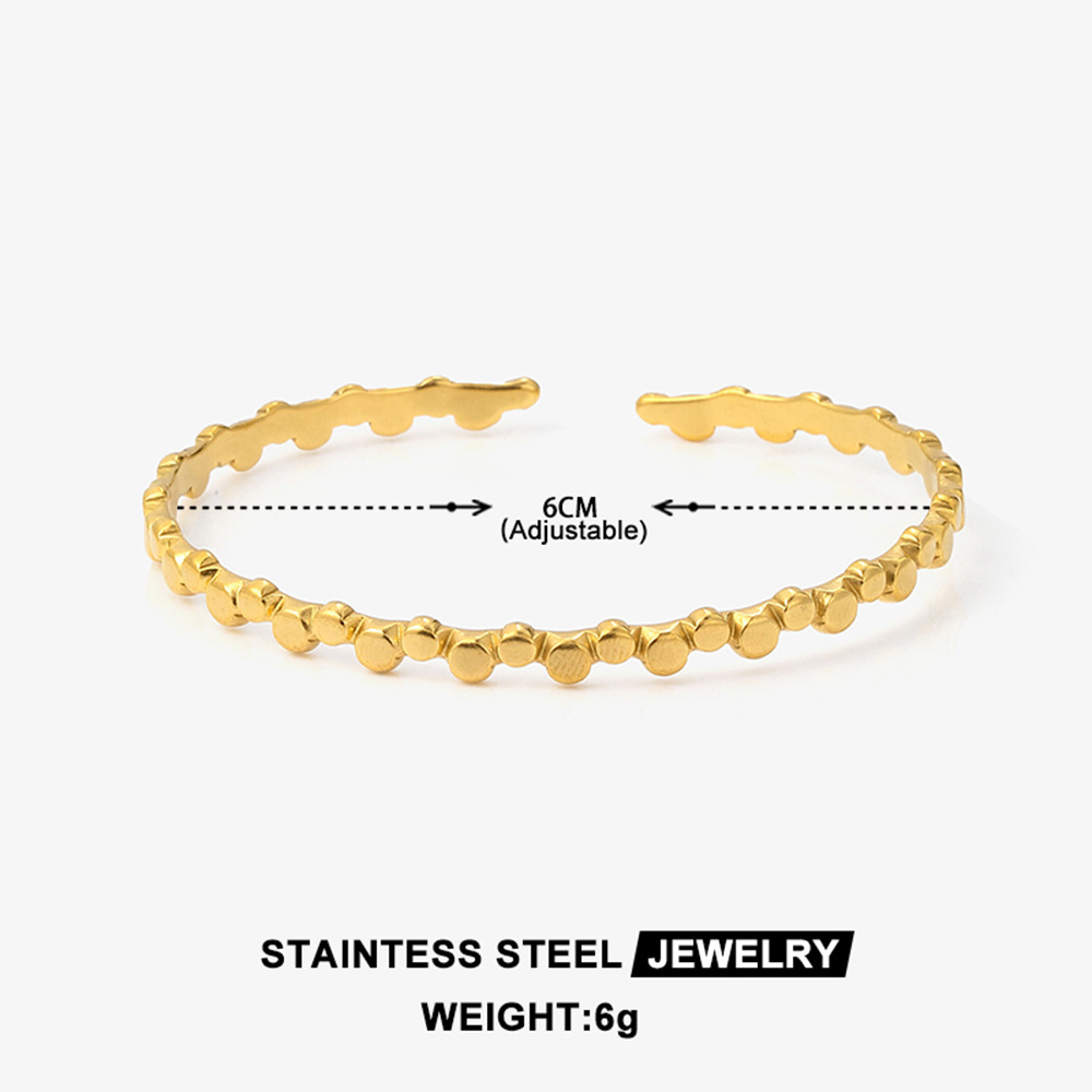 The new women's bracelet is a cross-border bestseller. It features gold-plated bamboo joints with a high-end feel and an original European and American design that won't fade Item Picture