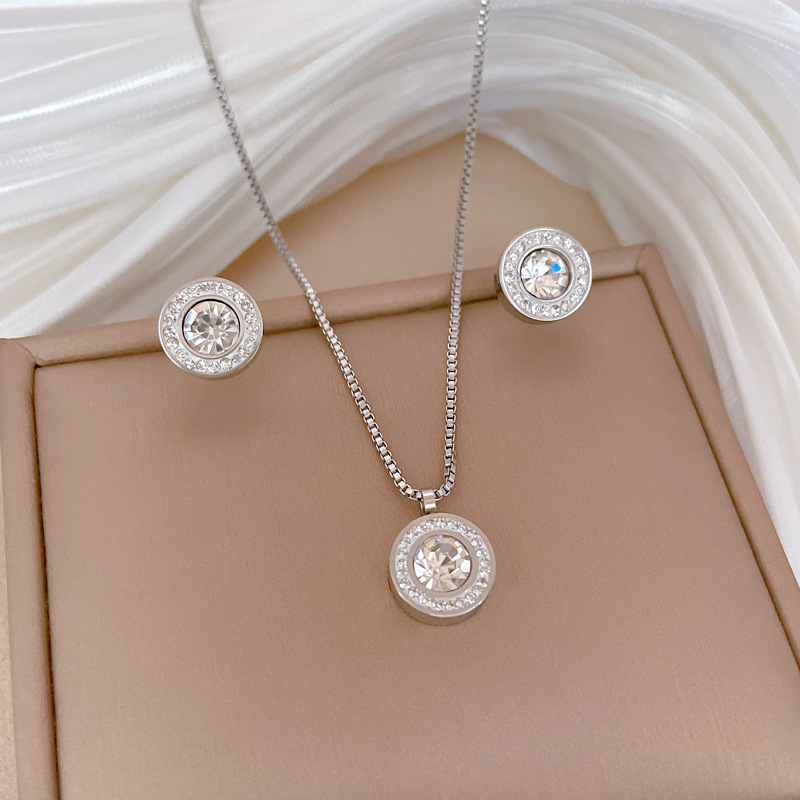 【 All-titanium Steel 】 Circular full diamond minimalist style furnace, real gold necklace, female Instagram influencer collarbone chain accessory Specification drawing
