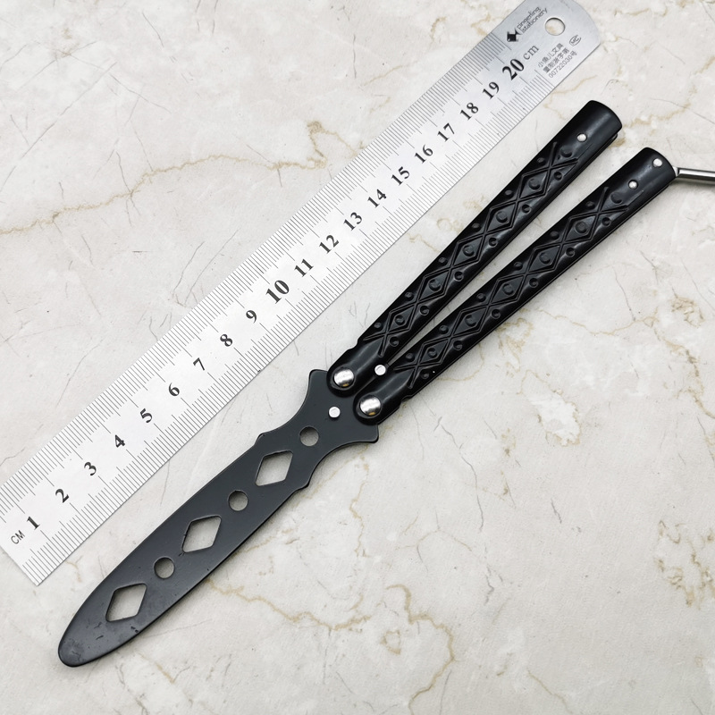 Novice butterfly knife practice knife, stainless steel ornamental knife, no sharp edge, portable, reversible and deformable outdoor equipment Application Scenario