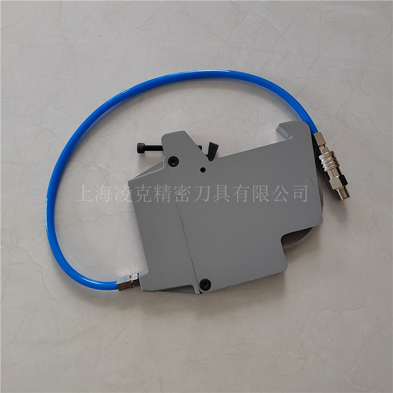 The manufacturer supplies shearing type pneumatic knife frames, slitting machines, pneumatic knife frame groups, and pressure cutting pneumatic slitting knife frames details Picture