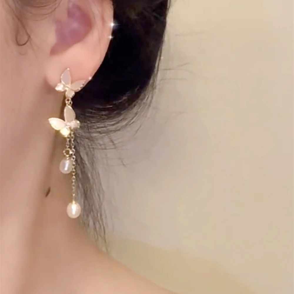 Super fairy shell, butterfly, pearl, long tassel earrings, women's niche, high-end, unique style, stud earrings, light luxury earrings Application Scenario