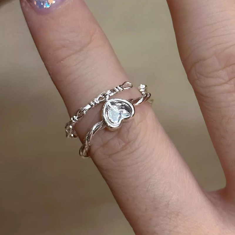 Heart-shaped twist plain ring open ring for women, simple and niche design, ins ring, fashionable, individual and elegant index finger ring details Picture