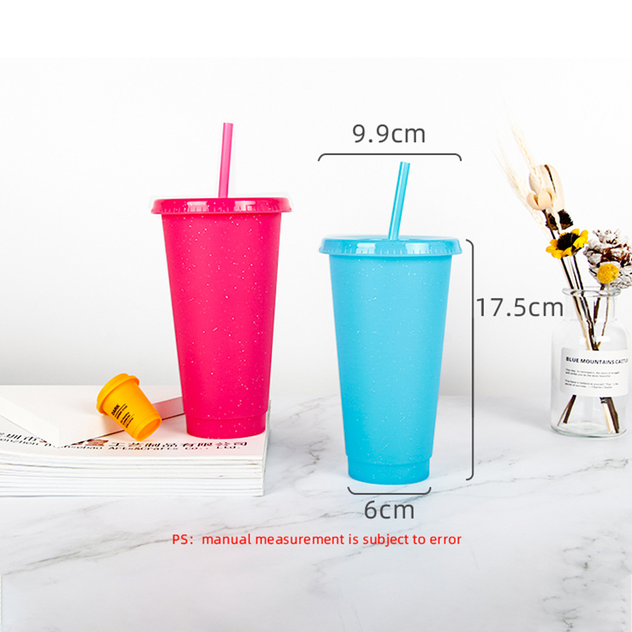 Factory direct supply single-layer glitter straw cups, creative high appearance level beverage fruit tea glitter cups, solid color plastic water cups Application Scenario