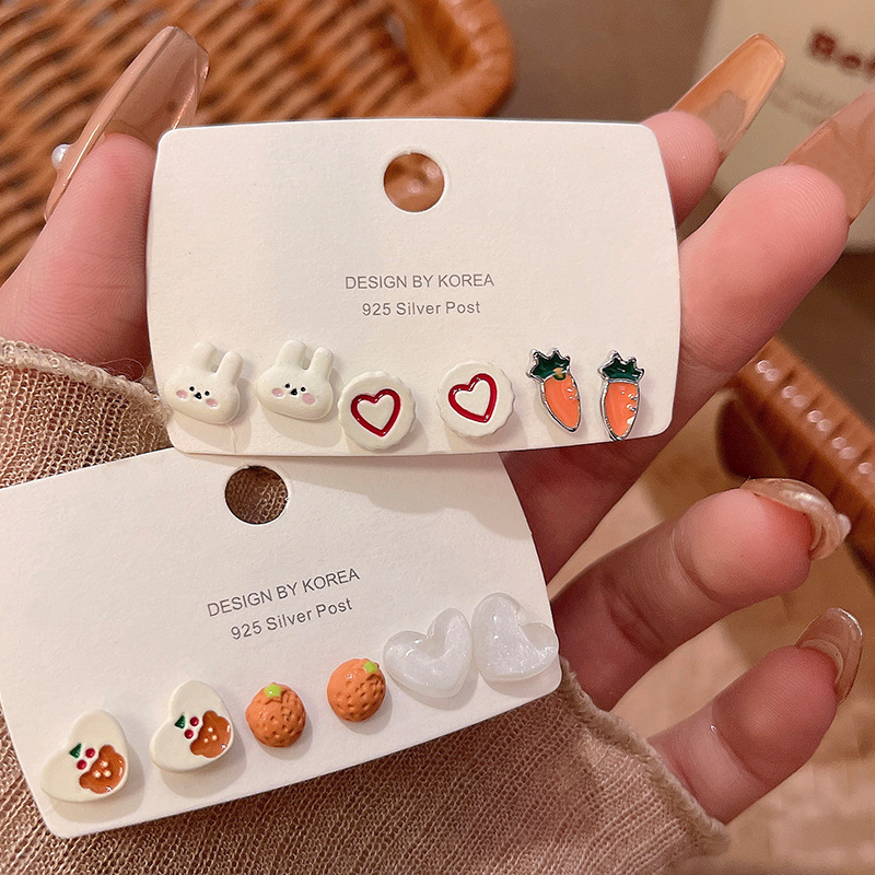 Super ethereal and exquisite mini rabbit set, stud earrings, women's forest style, versatile, niche and high-end earrings, carrot earrings details Picture