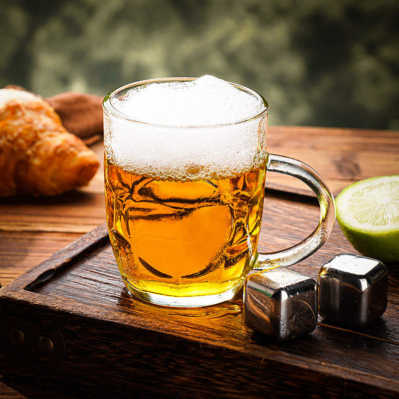 Draft beer cups, water cups, household cups, heat-resistant glass cups, tea cups, large-capacity guest cups, pineapple cups with handles, beer mugs Application Scenario
