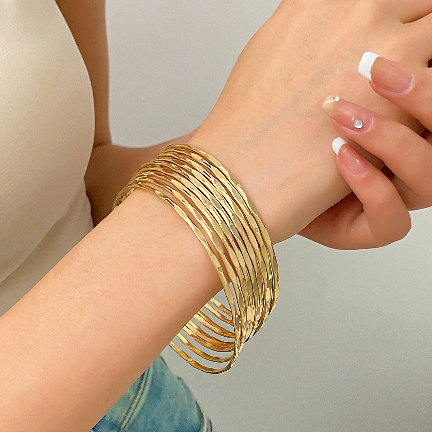 European and American InS-style multi-layer bracelet set, female personality and temperament, alloy geometric layered bracelet set factory wholesale full figure