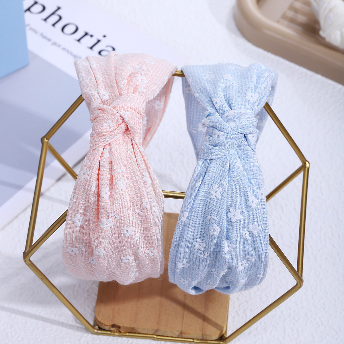 Fashionable and elegant high headband with a knot on the top of the head, a simple and high-end Korean style, a versatile headband with floral patterns, a stylish headband and hair accessory Specification drawing