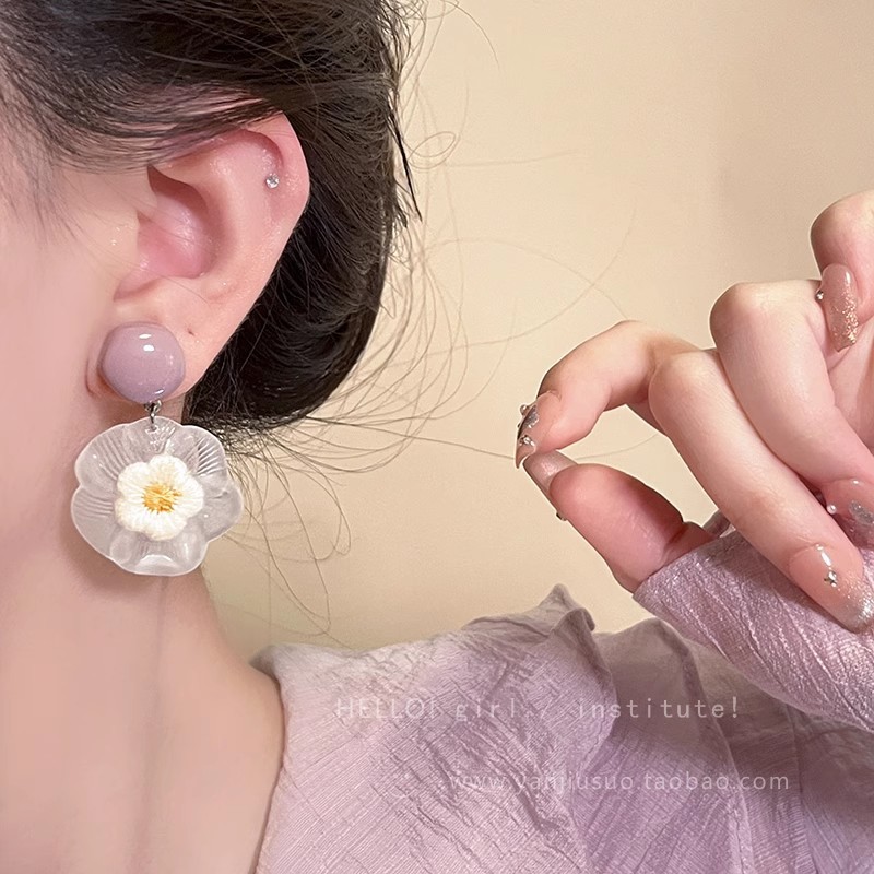 Light luxury and high-end transparent flower earrings, unique and niche for women, exaggerated round face slimming earrings, refreshing summer stud earrings Specification drawing