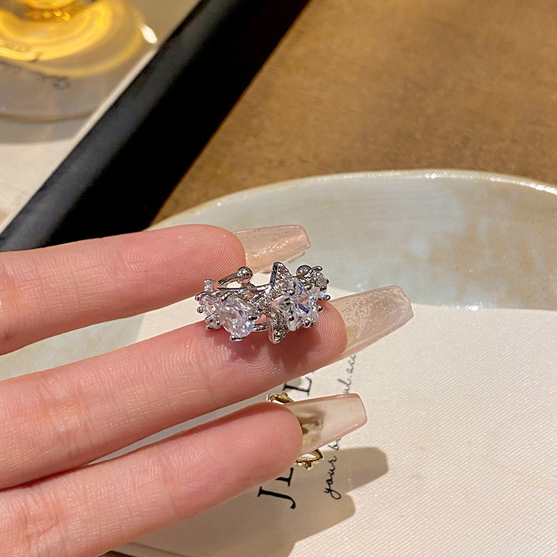 Micro-inlaid zircon star ear bone clip earrings, a high-end, light luxury, niche style, versatile, and no-ear piercing earrings wholesale details Picture
