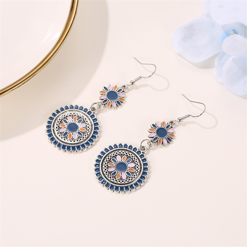 Ethnic-style colorful oil-dripping long small Daisy retro earrings, court-style carved alloy flower totem earrings Specification drawing