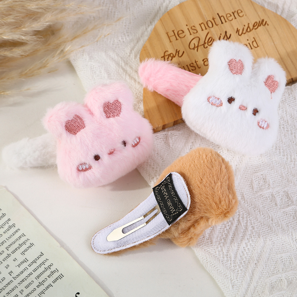 Plush cartoon bear and rabbit large BB clip, cute autumn and winter girl sweet side clip, student furry hair accessory hair clip Specification drawing