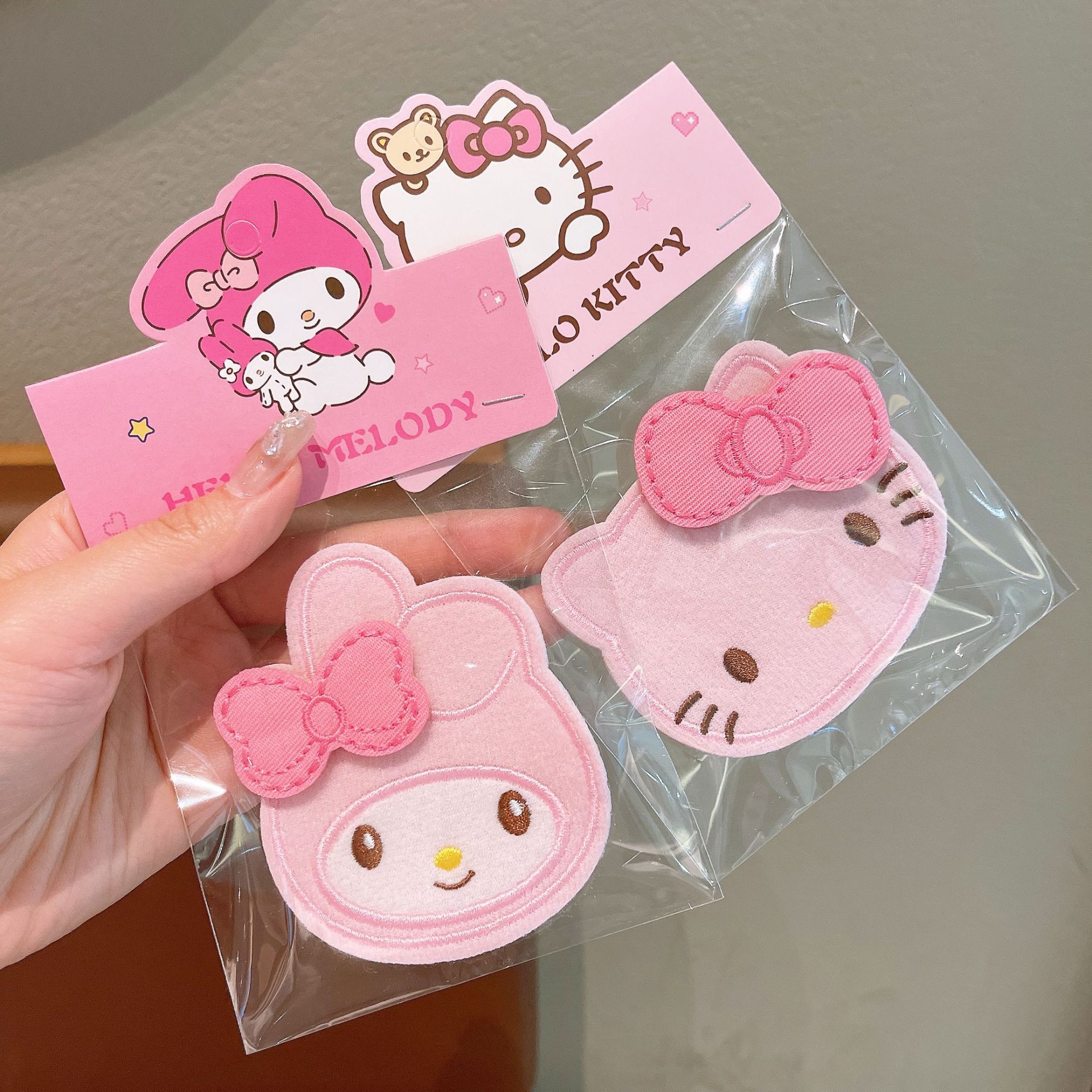 Cute cartoon children's broken hair bangs sticker Sanrio embroidery Velcro girl's broken hair styling magic tool post details Picture