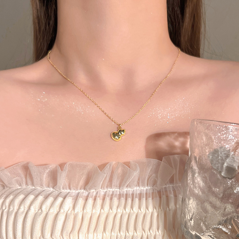 New Chinese-style double-sided gourd mother-of-pearl necklace, elegant, small, exquisite and high-end, sweater chain, fashionable and versatile collarbone chain Specification drawing