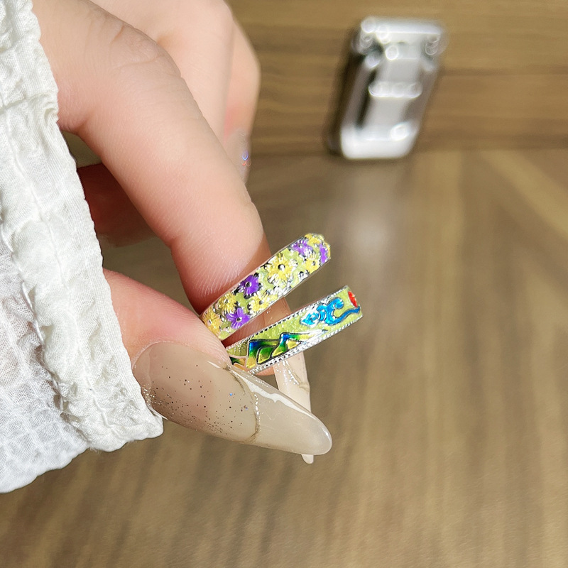 A colorful enamel relief peach blossom sweet ring with a cold and elegant female style, a retro Chinese style and a versatile charm details Picture