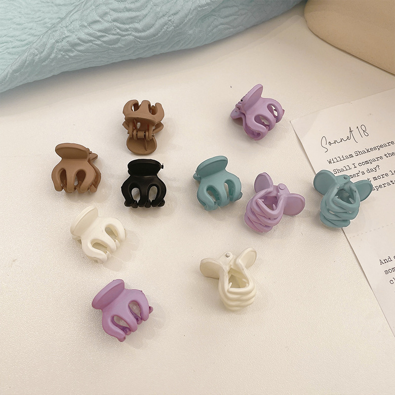 Mini hair clips, cartoon and cute hair clips, popular side bangs, girl's small clipper, side hair accessory, headwear full figure