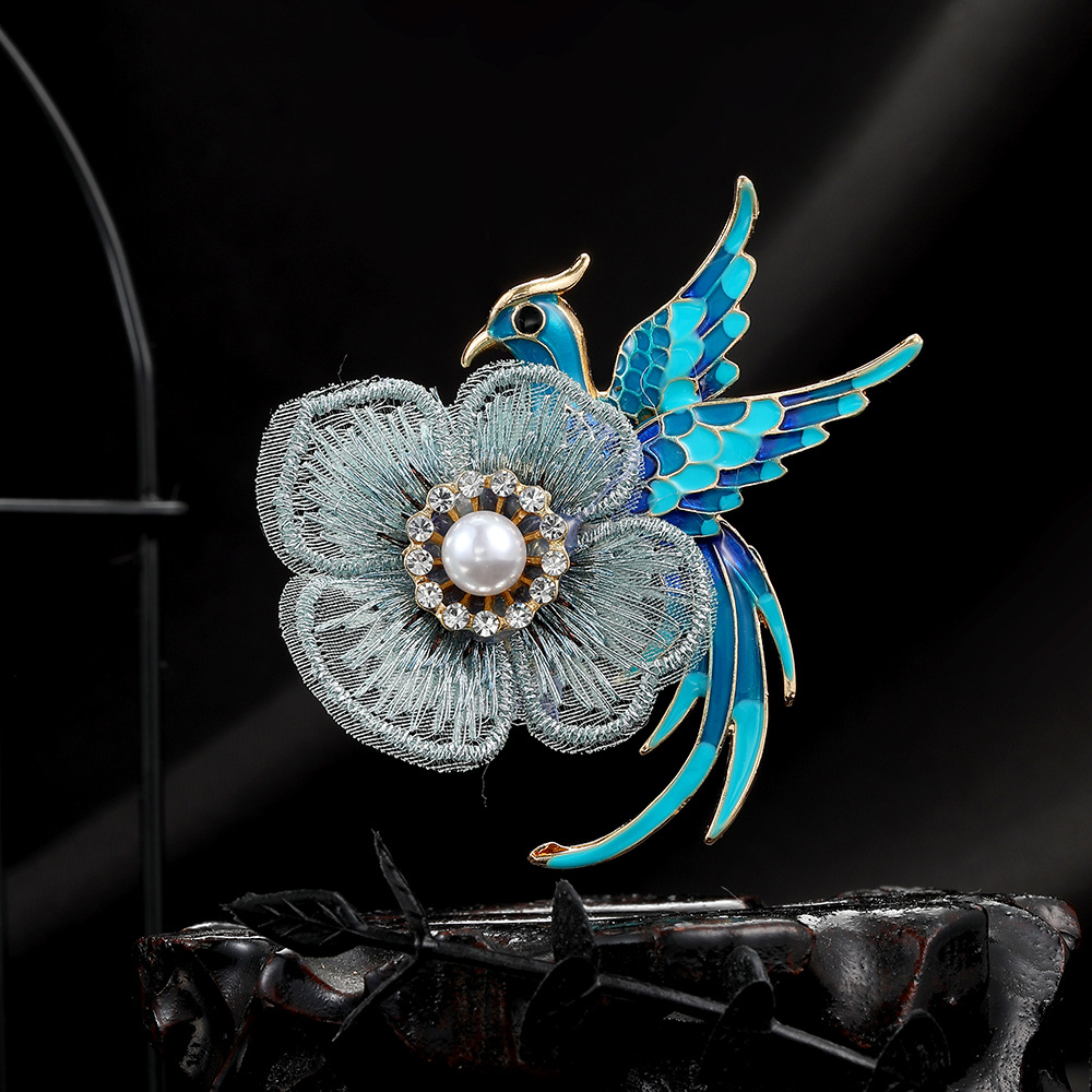 New Chinese-style diamond-encrusted embroidery phoenix bird pearl brooch, Chinese trend ancient style light luxury style suit brooch for women full figure