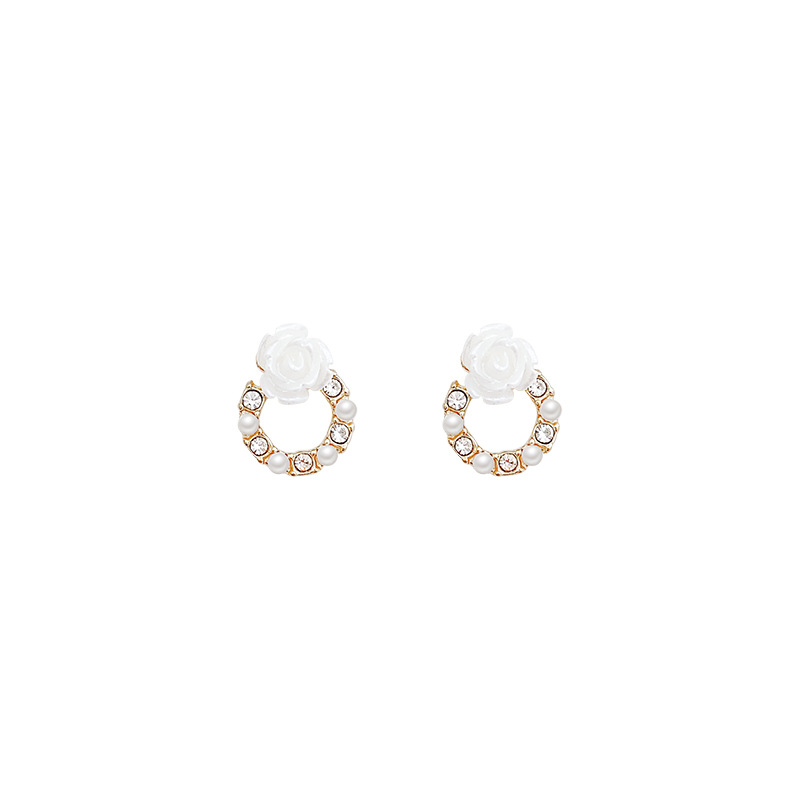 S925 Silver needle delicate and small flower pearl earrings, a niche design for women, sweet and versatile, elegant earrings wholesale Item Picture
