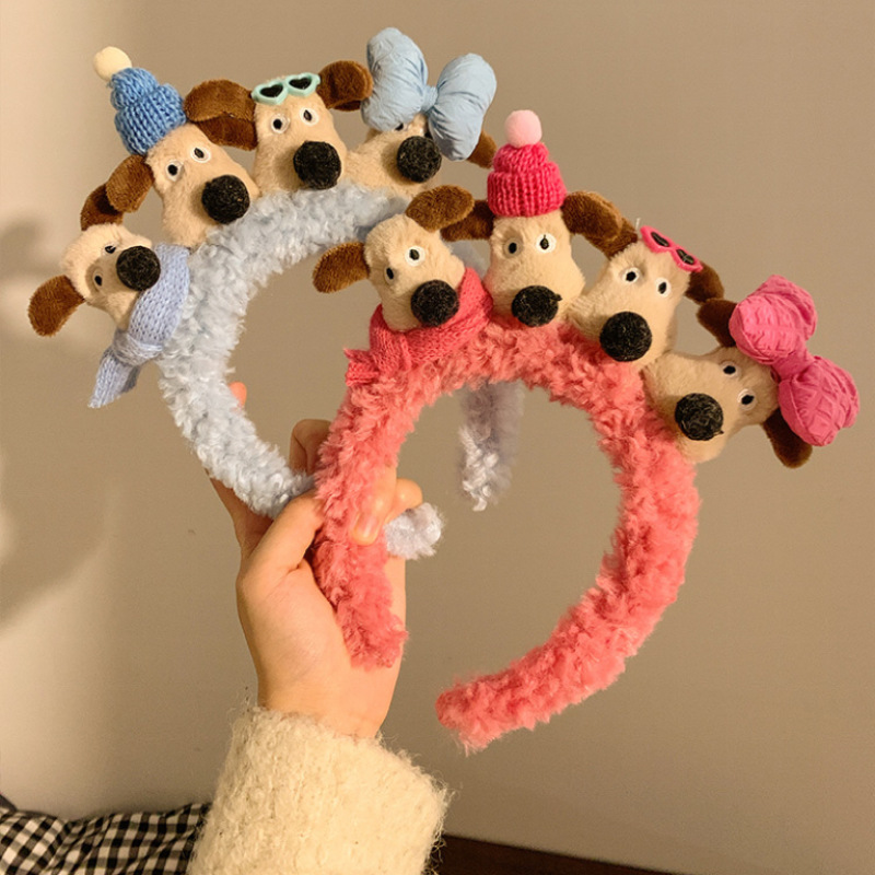 Cute boss dog hairband, plush little dog headband, cartoon headwear, sweet and versatile photo dog, funny hairpin girl details Picture
