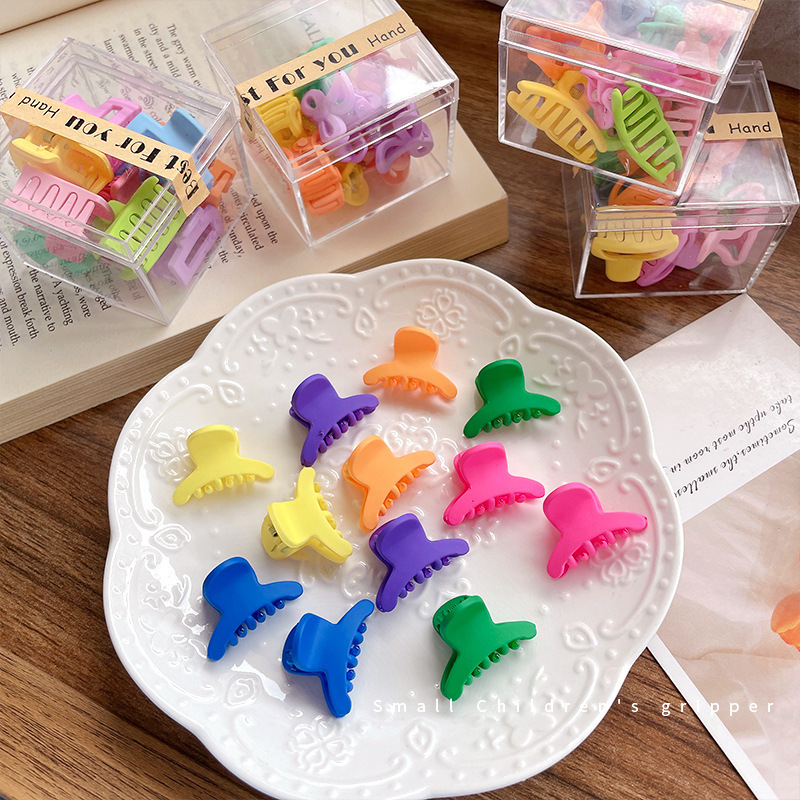 10 boxed sets ~ New mini candy-colored small grabbers, cute side clips, bangs clips, hair clips and hair accessories Application Scenario
