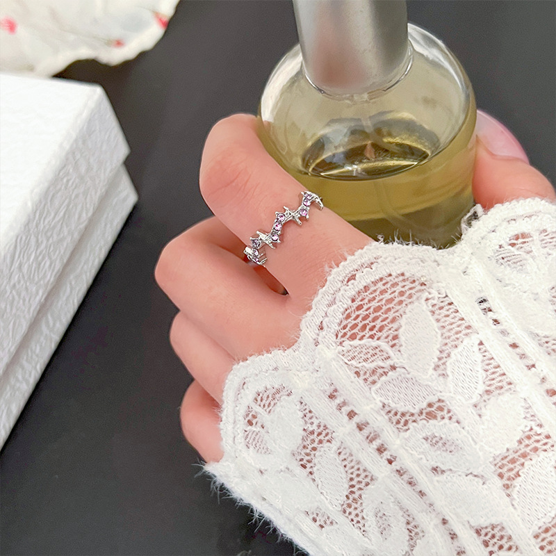 Starlight sparkling diamond and small diamond ring, a niche design with a high-end and cold style. Adjustable opening, a personalized and trendy ring for women Specification drawing
