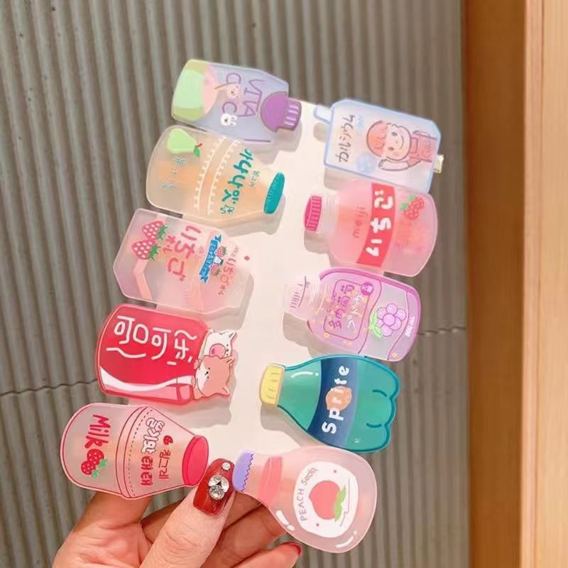 The new fruit soda drink with a duckbill clip is cute and sweet, with a girlish heart. The student side clip is a bangs clip hair accessory Application Scenario