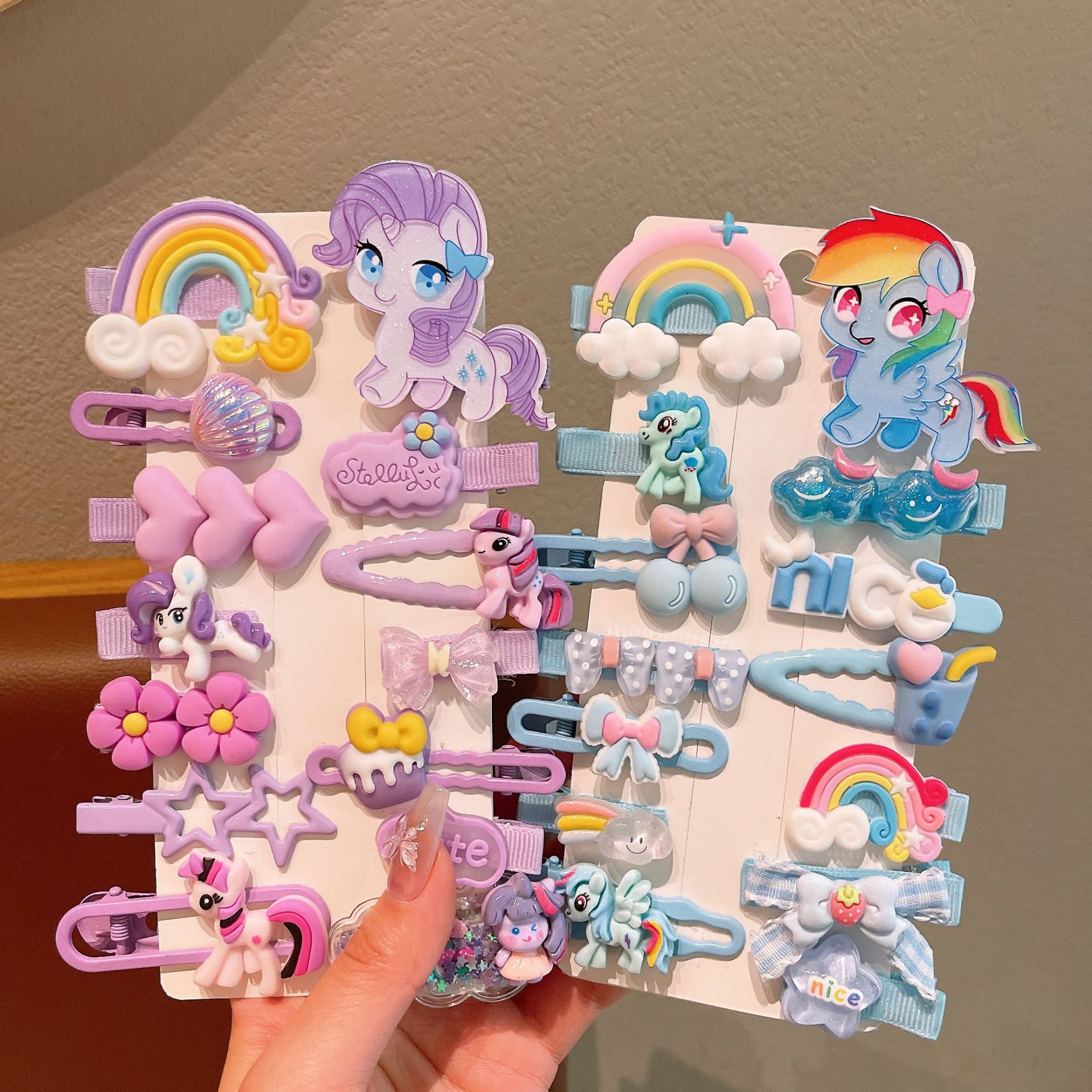 Cute little girl clips, little Pony hair clips, children's hair clips, headwear, girls' clips, super cute baby accessories Application Scenario