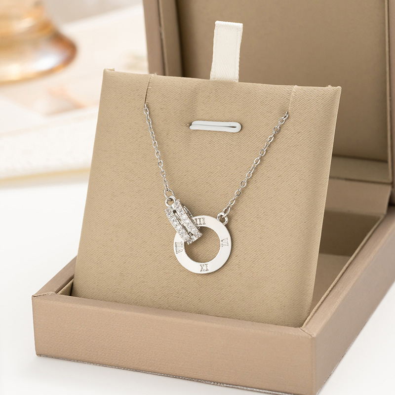 Silver fashionable, light luxury, full diamond Roman double ring titanium steel necklace, a unique and versatile female collarbone chain, a popular online accessory full figure