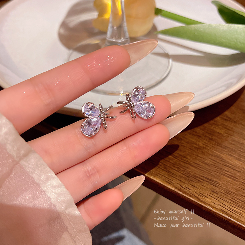 Light luxury super flash zircon heart-shaped stud earrings, women's unique bow, high-end and elegant earrings, fashionable earrings wholesale Specification drawing
