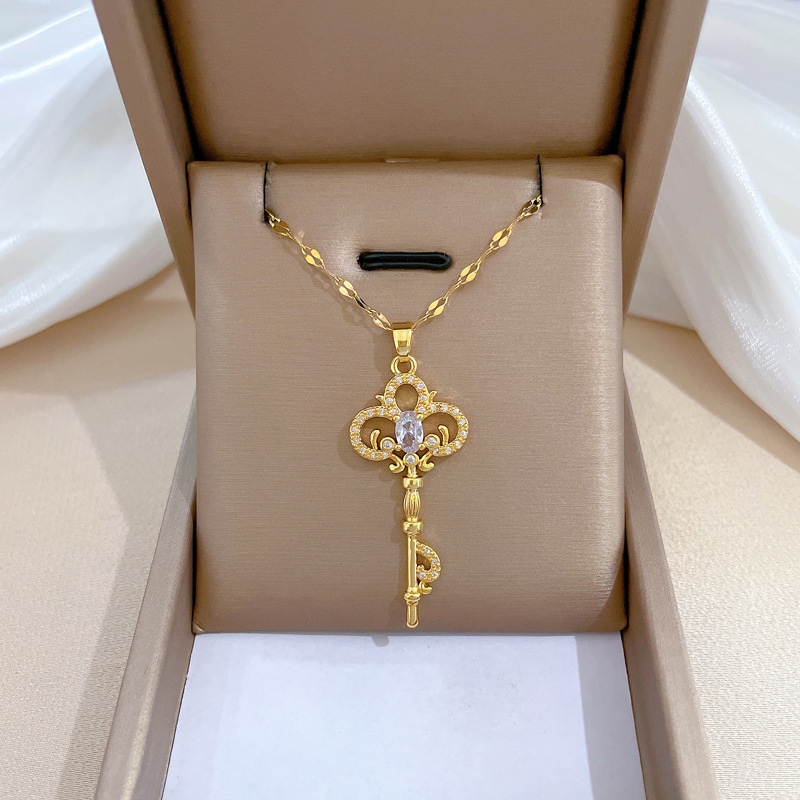 【 Titanium Steel 】 Ancient-style key, light luxury, luxurious, full diamond lucky necklace, versatile collarbone chain, titanium steel chain full figure