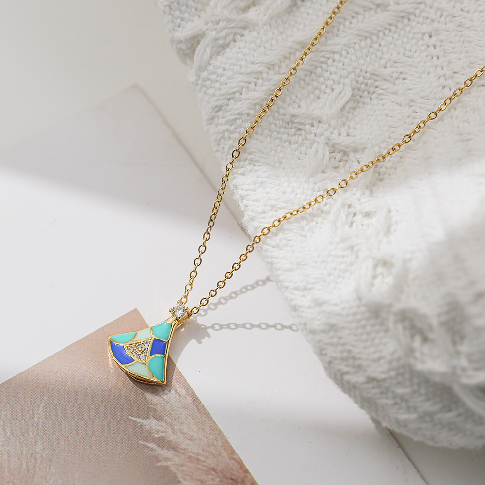 Korean-style colorful oil-dripping dress necklace for women, simple 18k gold-plated design sense fan-shaped collarbone chain titanium steel jewelry Application Scenario