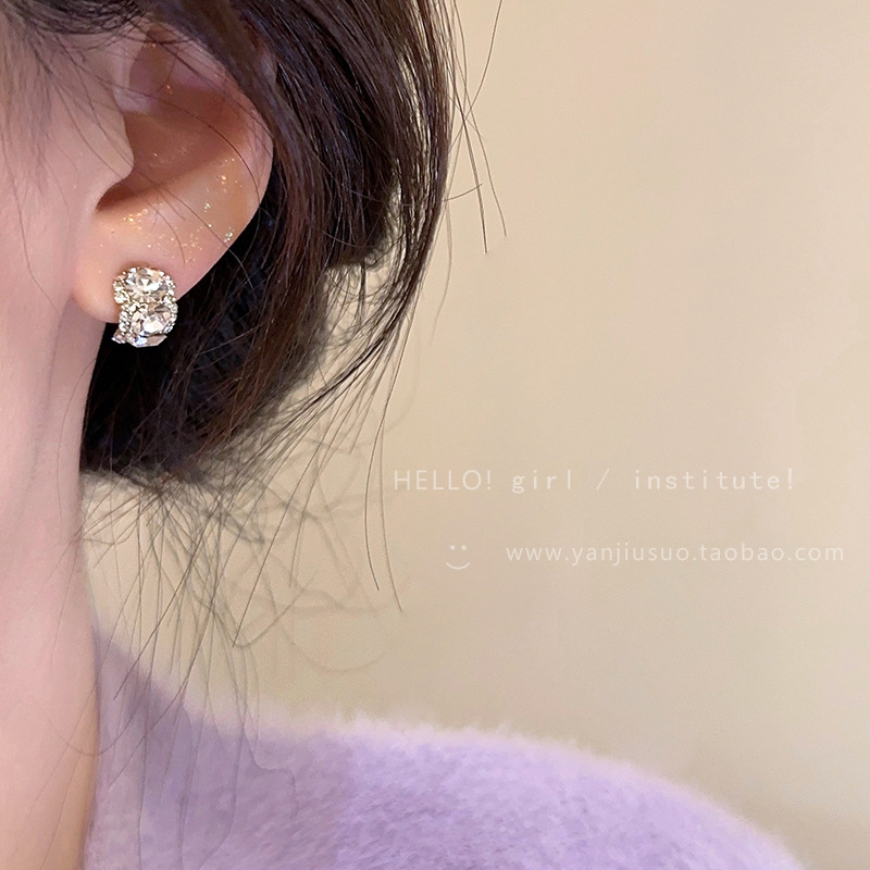 925 Silver Needle Light luxury white Zircon earrings, women's ins style, niche high-end design, simple and elegant, versatile stud earrings details Picture