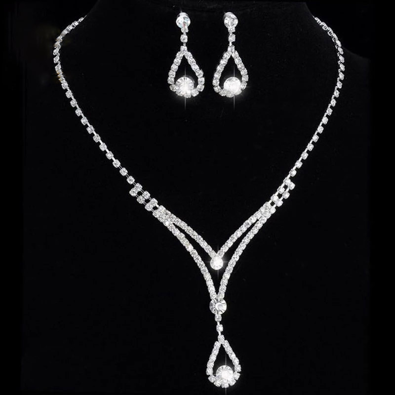 New simple water drop pendant necklace earring set for wedding accessories, European and American fashionable bridal evening dress accessories full figure