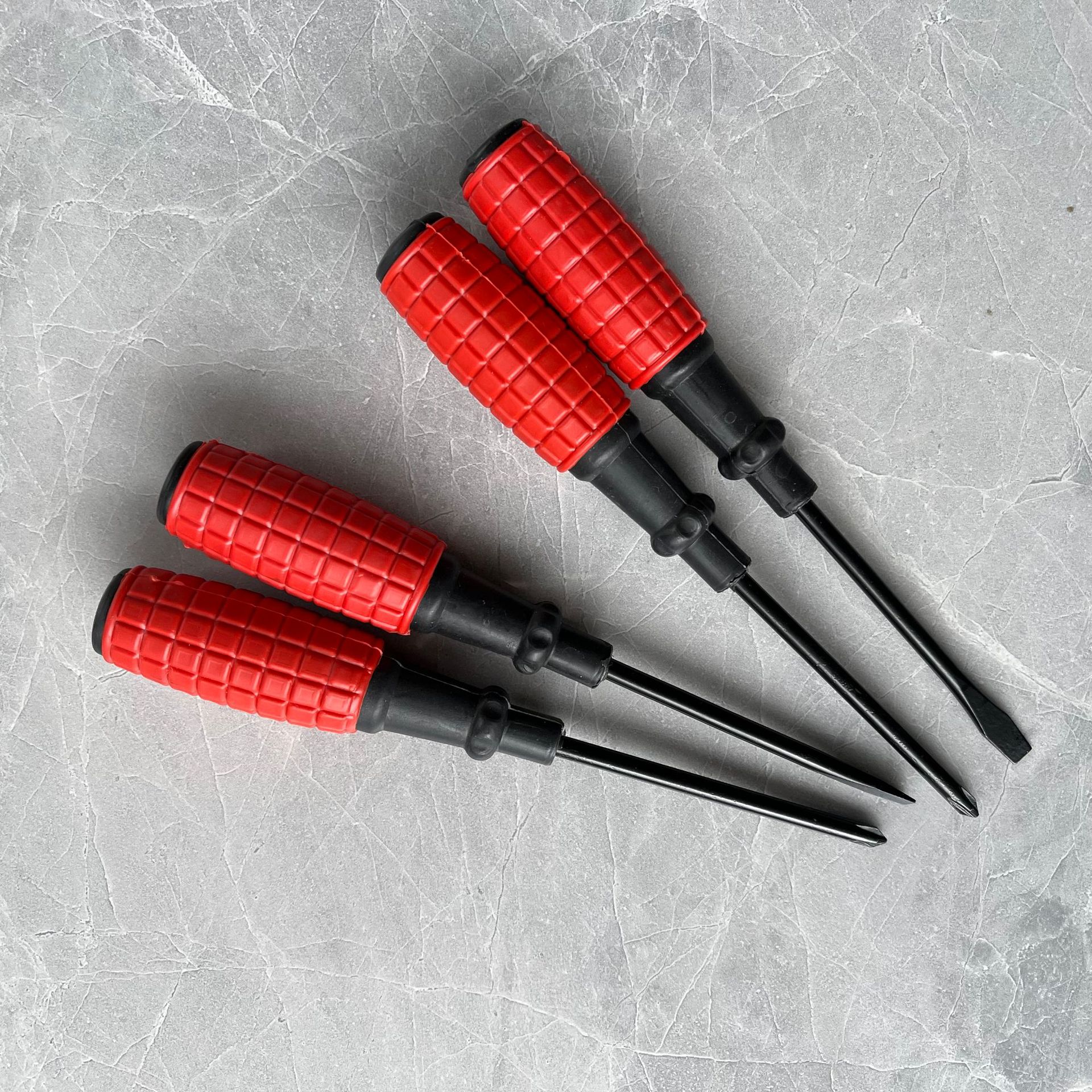 Wholesale of hand grenade screwdrivers, 3-inch dual-color corn handle screwdrivers, cross-shaped flat-head screwdrivers, and screwdrivers from the manufacturer details Picture