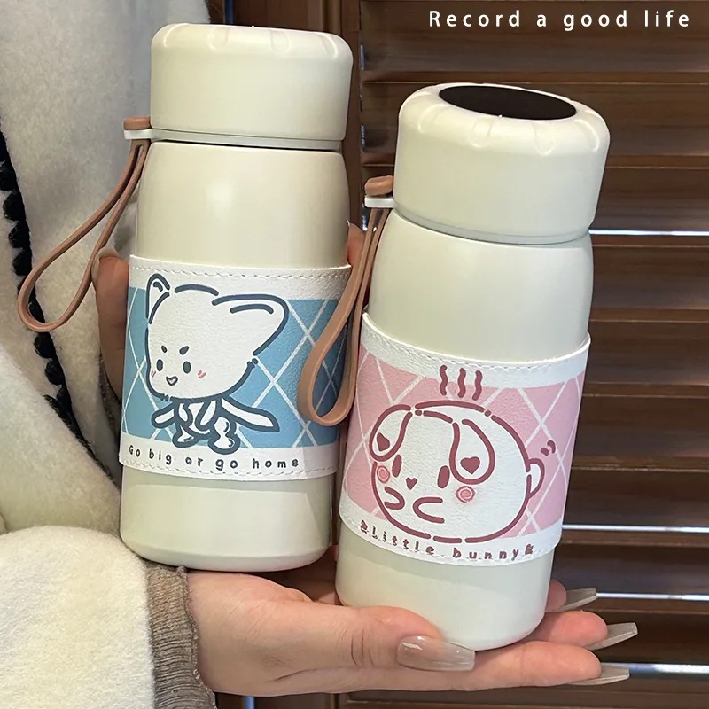 New temperature-displaying and heat-insulating cup, ins high appearance level, food-grade straw cup, portable, simple, niche and cute water cup Specification drawing